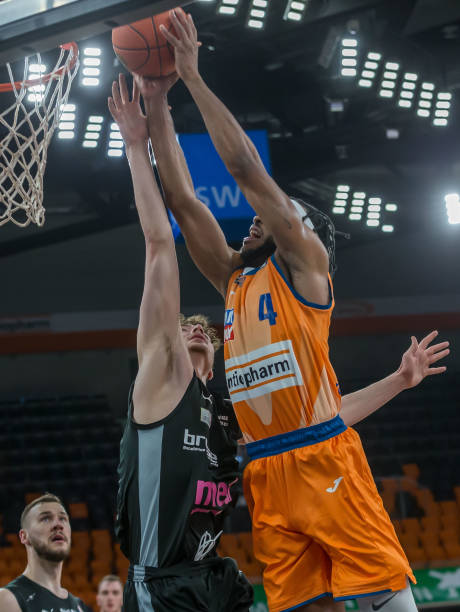 何情况下都 何情况下都